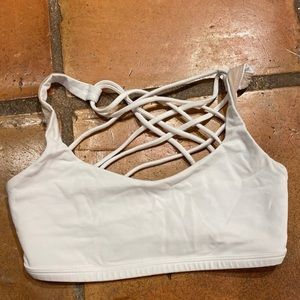 white lululemon sports bra